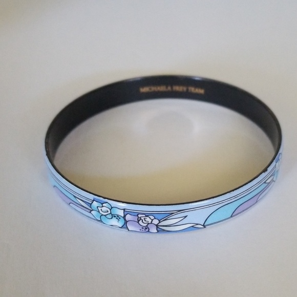 michaela frey team bangle